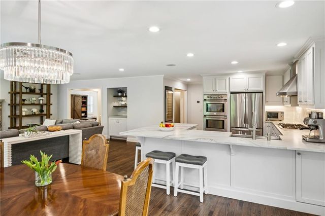 2766 Ridgemore Road NW, Atlanta, GA 30318