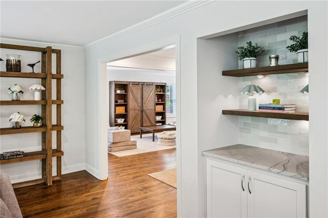 2766 Ridgemore Road NW, Atlanta, GA 30318
