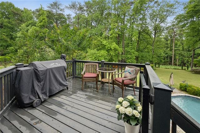 2766 Ridgemore Road NW, Atlanta, GA 30318