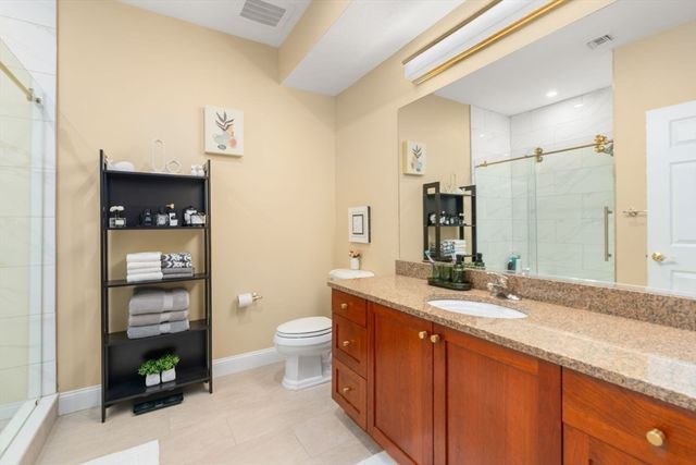 2109 Davenport Ave 2109, Canton, MA 02021