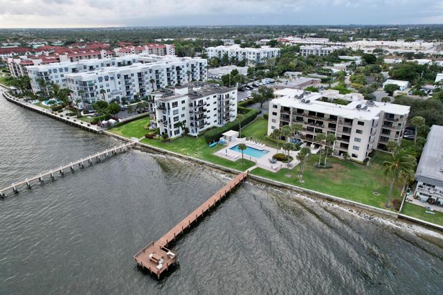 1204 S Lake Drive E 3, Lantana, FL 33462