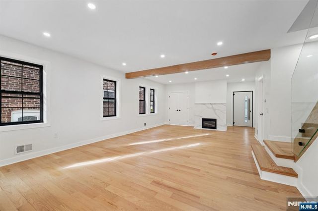 8606 2nd Avenue, North Bergen, NJ 07047