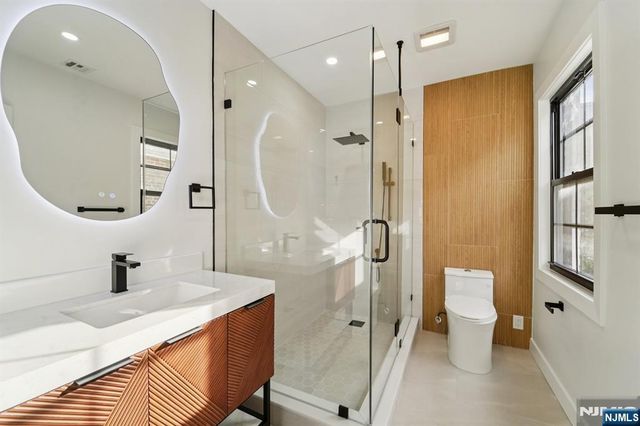 8606 2nd Avenue, North Bergen, NJ 07047