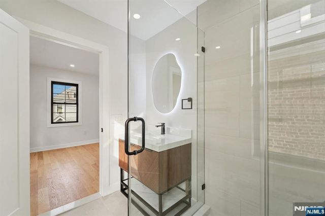 8606 2nd Avenue, North Bergen, NJ 07047