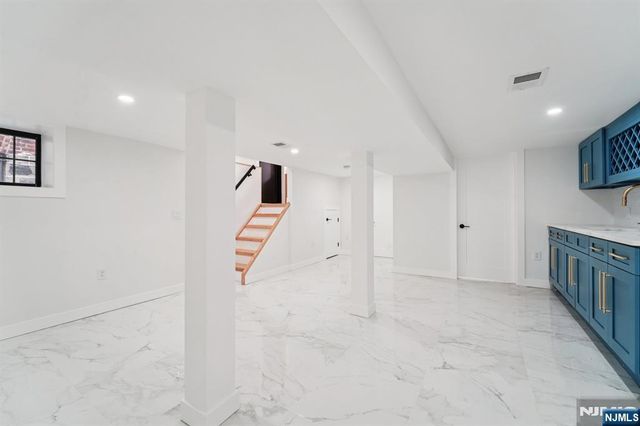 8606 2nd Avenue, North Bergen, NJ 07047