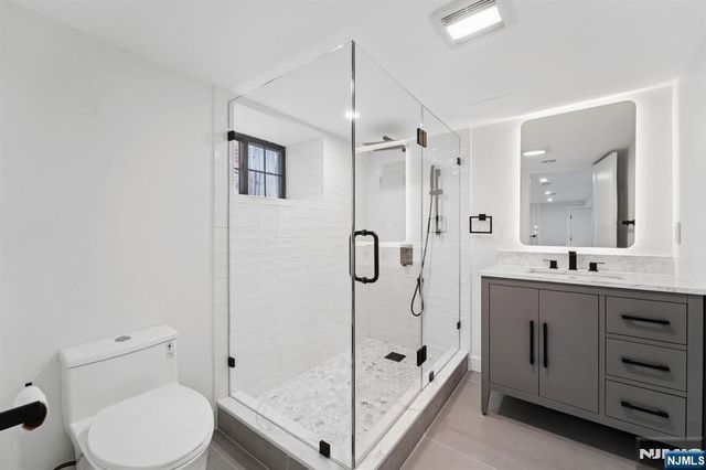 8606 2nd Avenue, North Bergen, NJ 07047