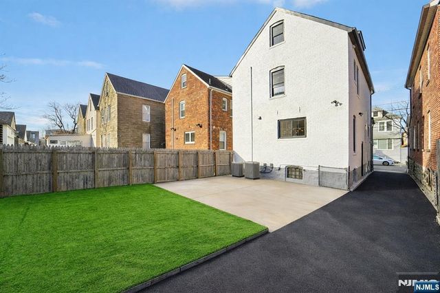 8606 2nd Avenue, North Bergen, NJ 07047