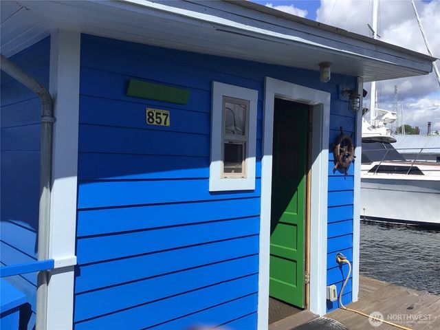 624 W Ewing Street, Seattle, WA 98119