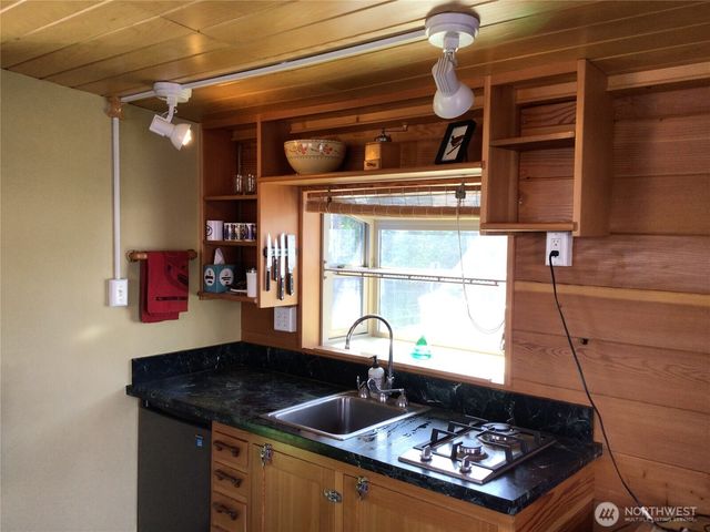 624 W Ewing Street, Seattle, WA 98119