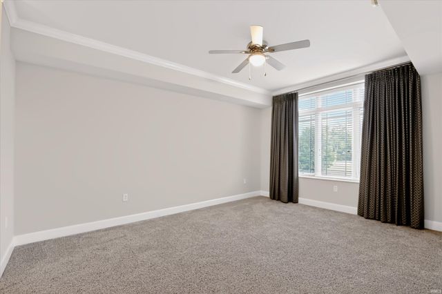 20971 Shoreline Ct Apt 215, Noblesville, IN 46062