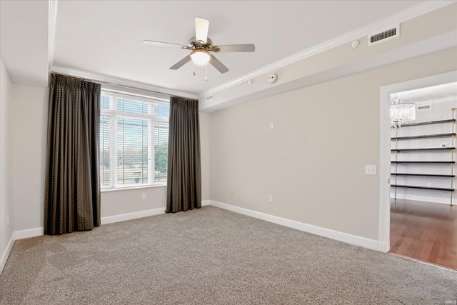 20971 Shoreline Ct Apt 215, Noblesville, IN 46062