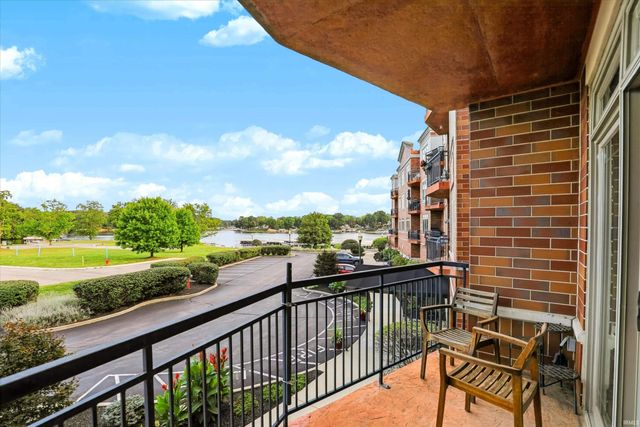 20971 Shoreline Ct Apt 215, Noblesville, IN 46062