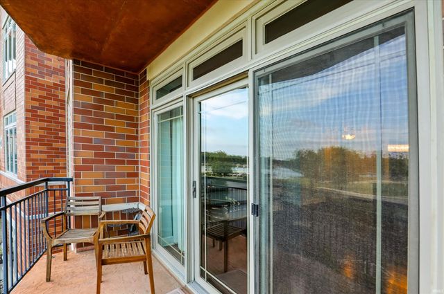 20971 Shoreline Ct Apt 215, Noblesville, IN 46062