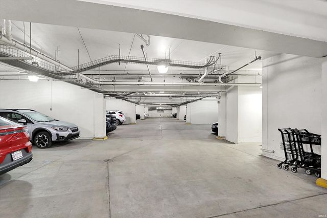 20971 Shoreline Ct Apt 215, Noblesville, IN 46062