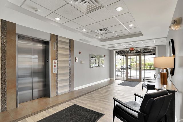 20971 Shoreline Ct Apt 215, Noblesville, IN 46062