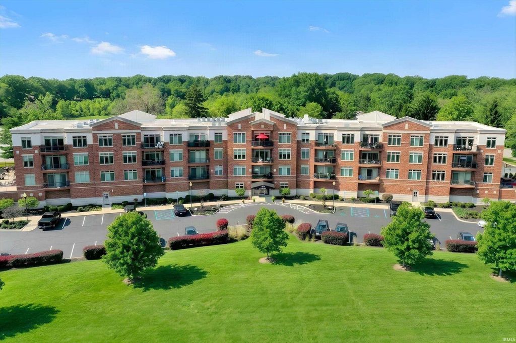 20971 Shoreline Ct Apt 215, Noblesville, IN 46062