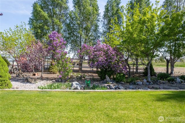 3095 Road E.5 NE, Moses Lake, WA 98837