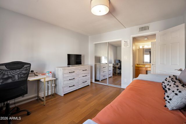 3825 E CAMELBACK Road 218, Phoenix, AZ 85018