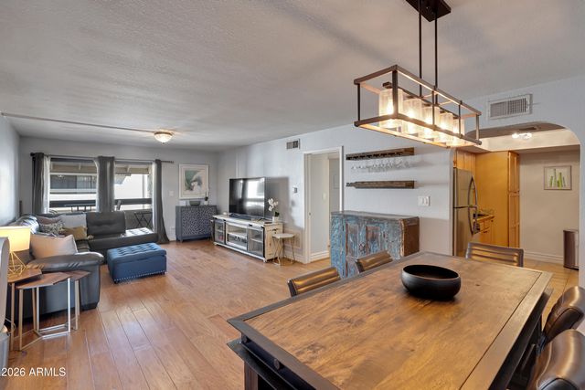 3825 E CAMELBACK Road 218, Phoenix, AZ 85018