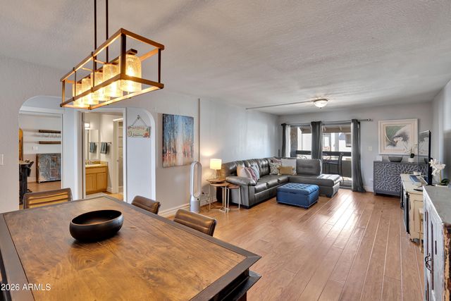 3825 E CAMELBACK Road 218, Phoenix, AZ 85018