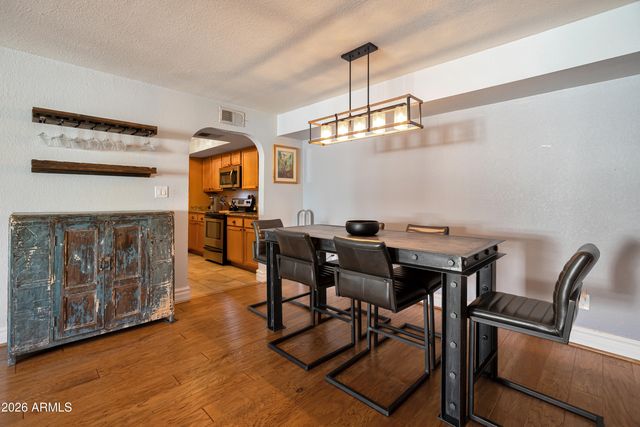 3825 E CAMELBACK Road 218, Phoenix, AZ 85018