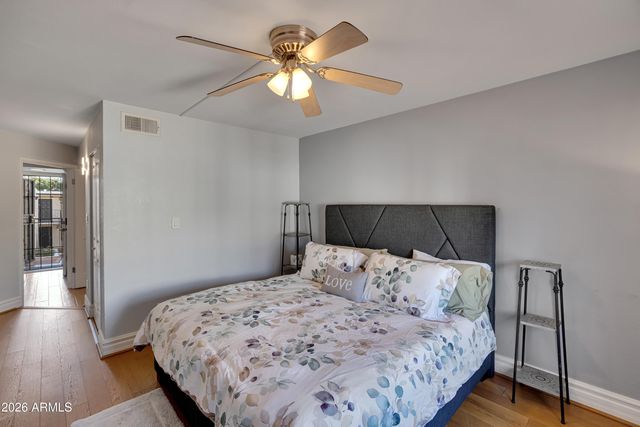 3825 E CAMELBACK Road 218, Phoenix, AZ 85018