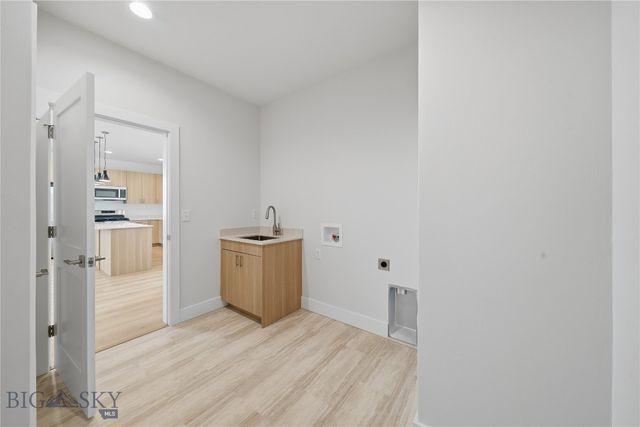 803 Spaniel Lane, Belgrade, MT 59714