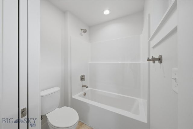 803 Spaniel Lane, Belgrade, MT 59714