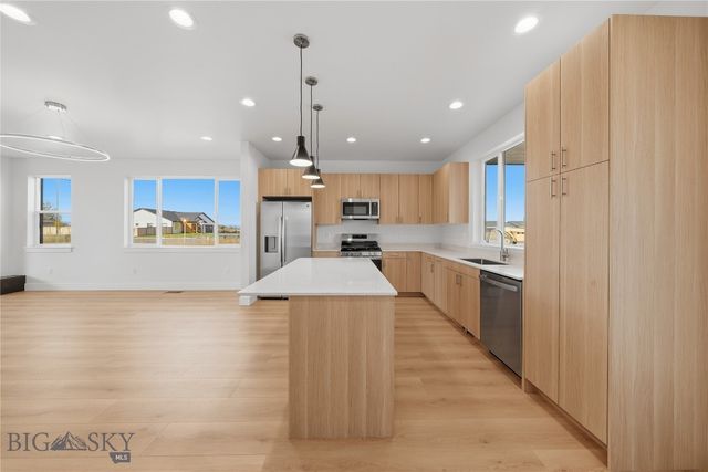 803 Spaniel Lane, Belgrade, MT 59714