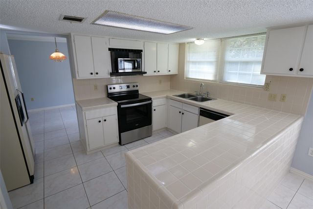 19403 Long Lake, Houston, TX 77084