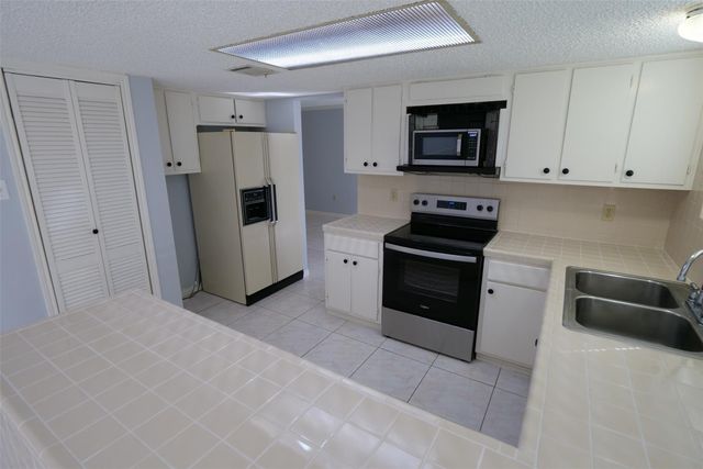 19403 Long Lake, Houston, TX 77084