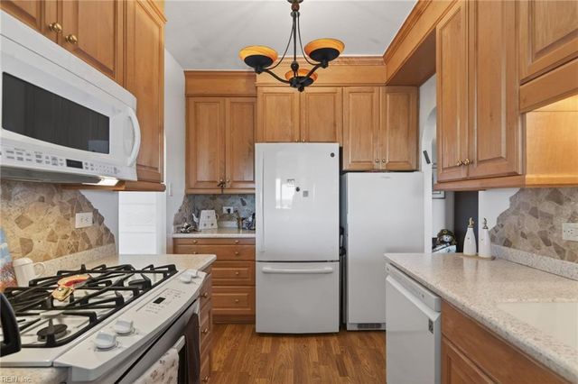 7320 Glenroie Ave Apt 12K, Norfolk, VA 23505