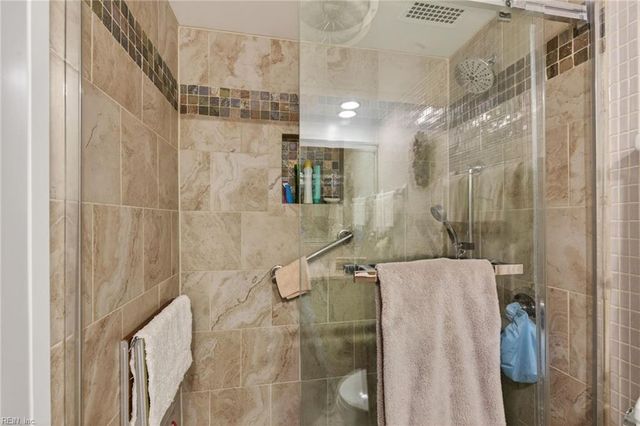 7320 Glenroie Ave Apt 12K, Norfolk, VA 23505