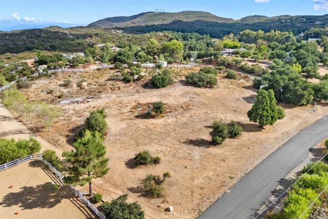 2 S. Main Divide, Lake Elsinore, CA 92530