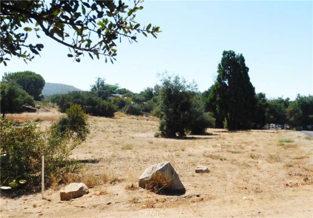 2 S. Main Divide, Lake Elsinore, CA 92530