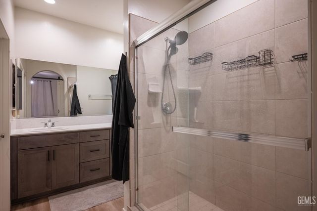 7903 Bandelier Drive, Bakersfield, CA 93313