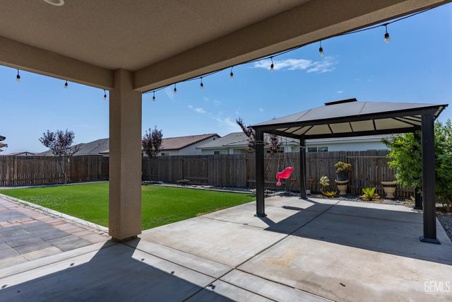 7903 Bandelier Drive, Bakersfield, CA 93313