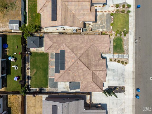 7903 Bandelier Drive, Bakersfield, CA 93313