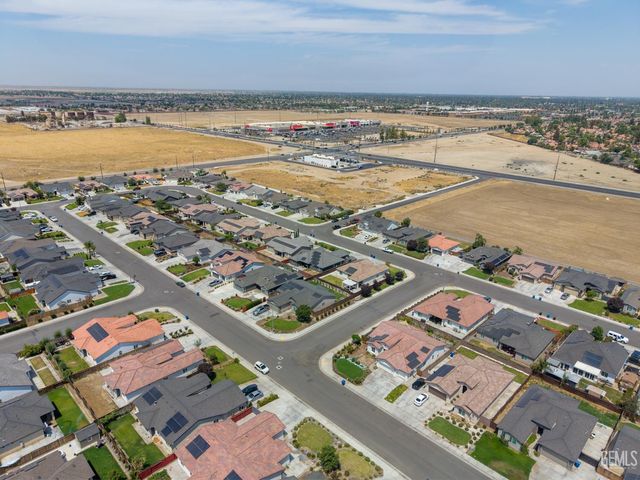 7903 Bandelier Drive, Bakersfield, CA 93313
