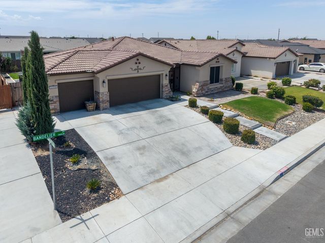 7903 Bandelier Drive, Bakersfield, CA 93313