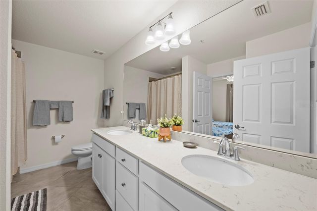 17704 GAWTHROP DR 201, Bradenton, FL 34211