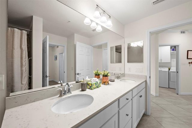 17704 GAWTHROP DR 201, Bradenton, FL 34211