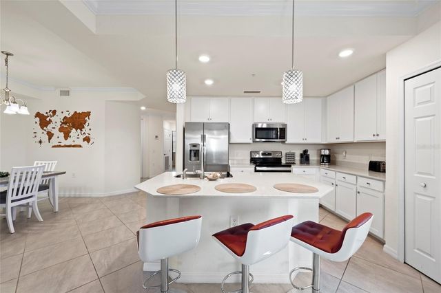 17704 GAWTHROP DR 201, Bradenton, FL 34211