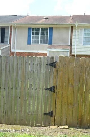 108 Butternut Court, Rocky Mount, NC 27804