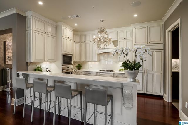 2400 Cahaba Rd Ste 260, Mountain Brook, AL 35223