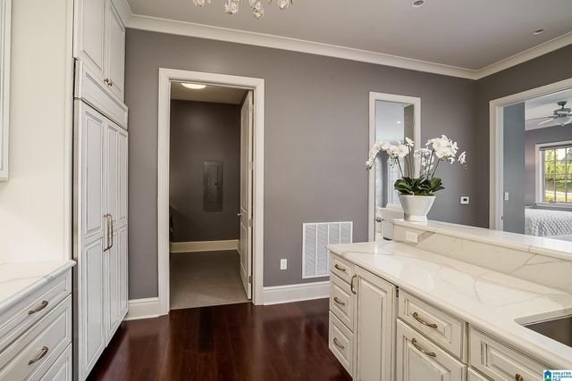 2400 Cahaba Rd Ste 260, Mountain Brook, AL 35223
