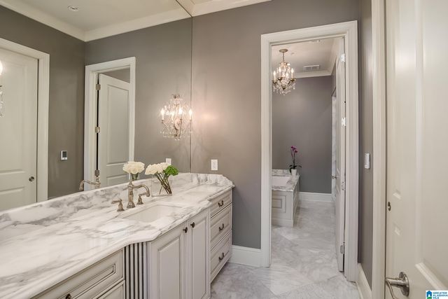 2400 Cahaba Rd Ste 260, Mountain Brook, AL 35223