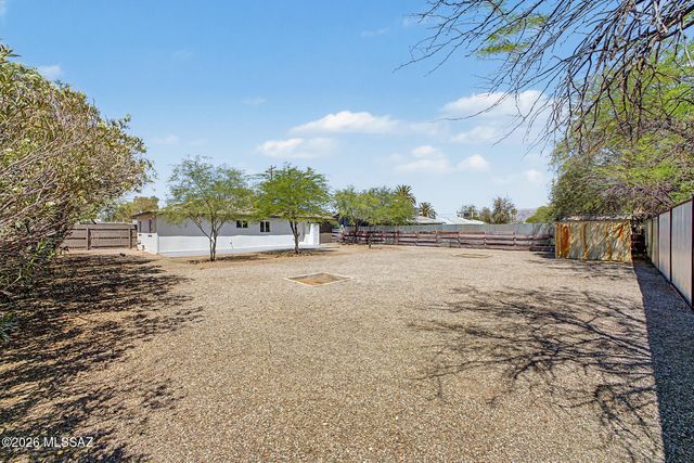 1322 N Rosemont Boulevard, Tucson, AZ 85712