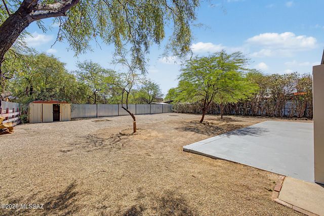 1322 N Rosemont Boulevard, Tucson, AZ 85712