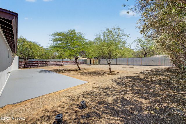 1322 N Rosemont Boulevard, Tucson, AZ 85712